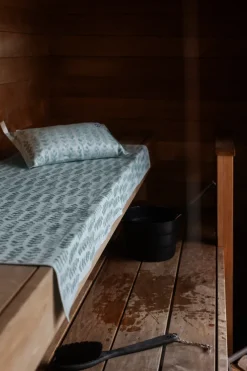 Lapuan Kankurit RUUSU X HVITTRÄSK saunatyyny^ Laudeliinat & Saunatyynyt